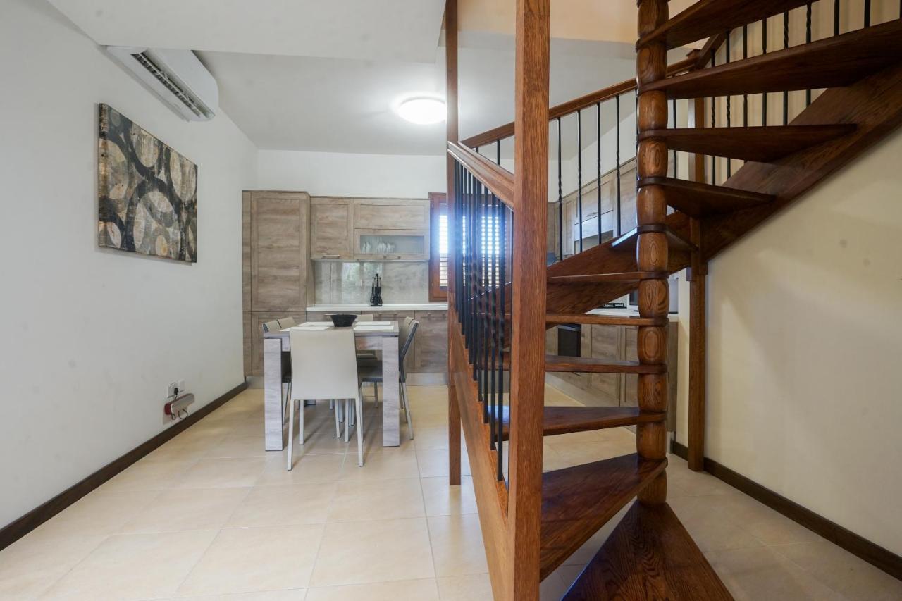 Getawaynpetto Private Duplex Maisonette With Jacuzzi Hot Tub Mgarr Εξωτερικό φωτογραφία