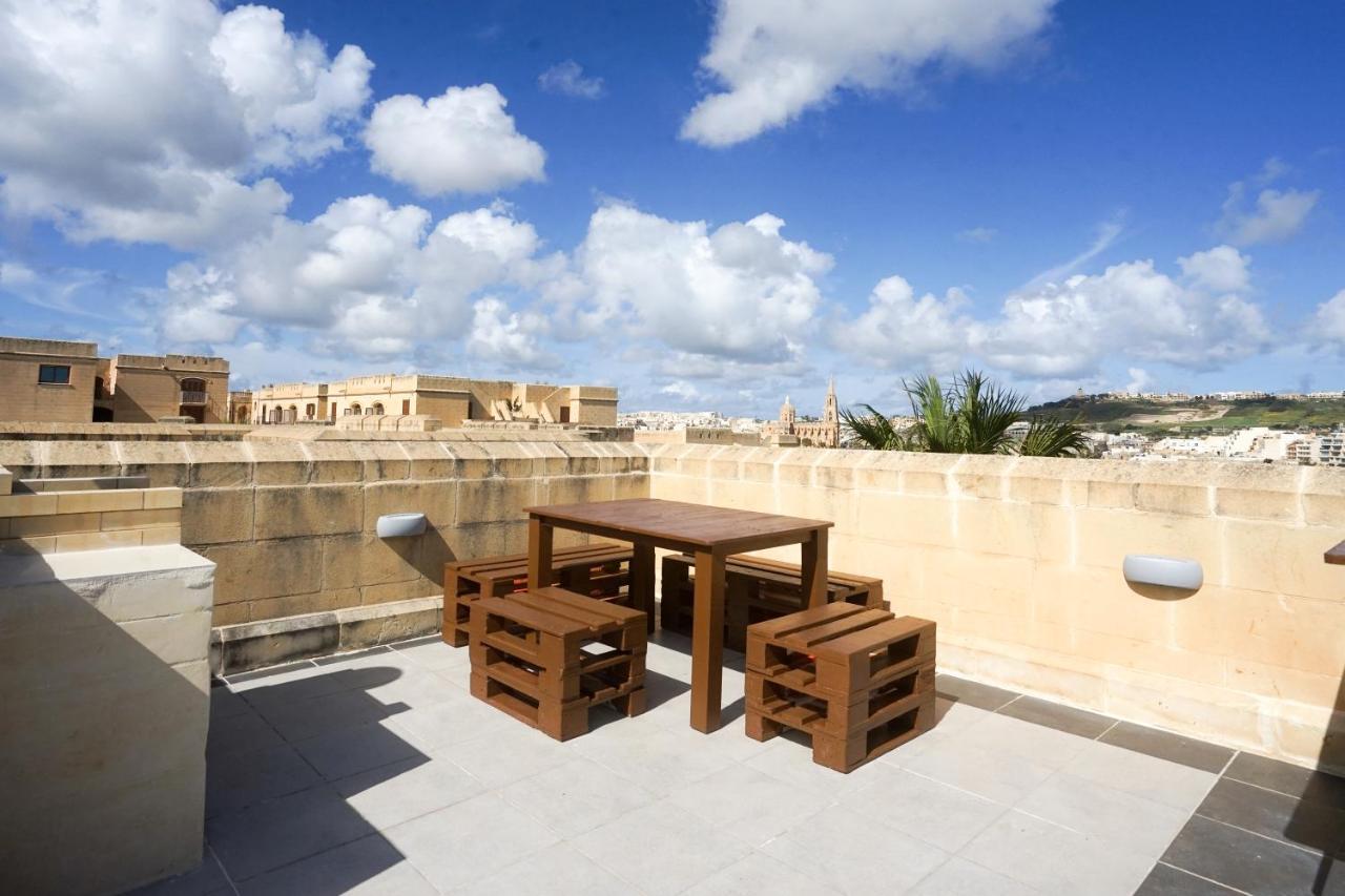 Getawaynpetto Private Duplex Maisonette With Jacuzzi Hot Tub Mgarr Εξωτερικό φωτογραφία