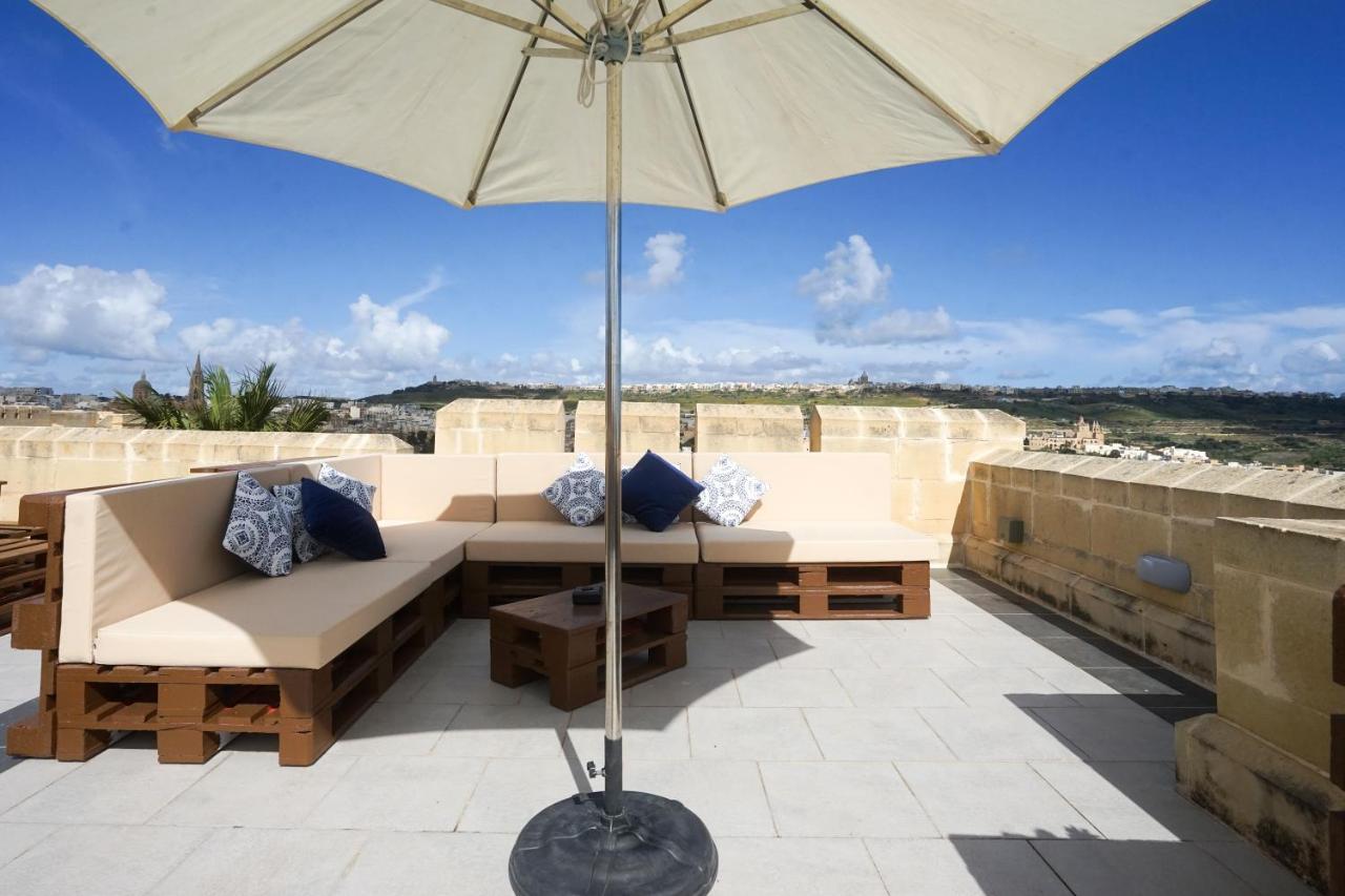 Getawaynpetto Private Duplex Maisonette With Jacuzzi Hot Tub Mgarr Εξωτερικό φωτογραφία