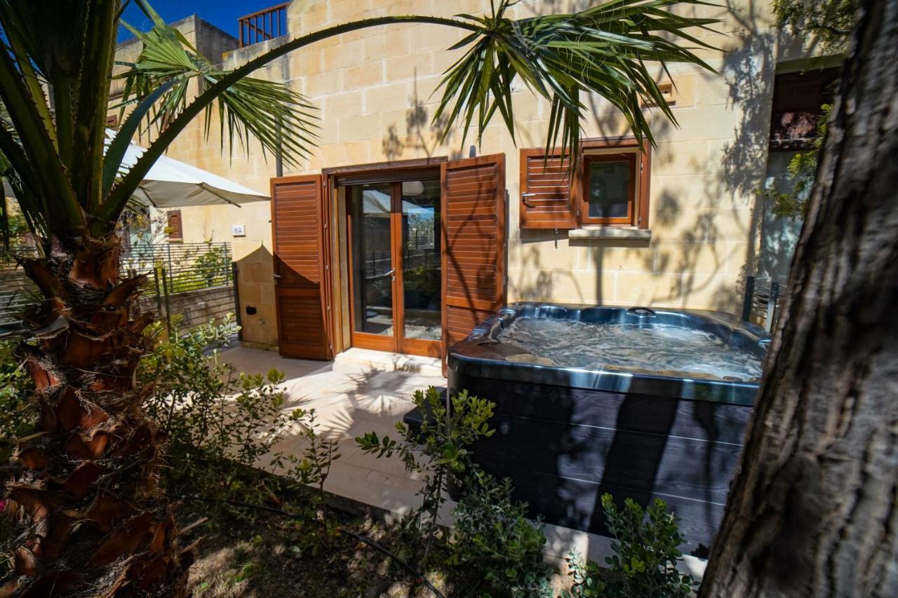 Getawaynpetto Private Duplex Maisonette With Jacuzzi Hot Tub Mgarr Εξωτερικό φωτογραφία